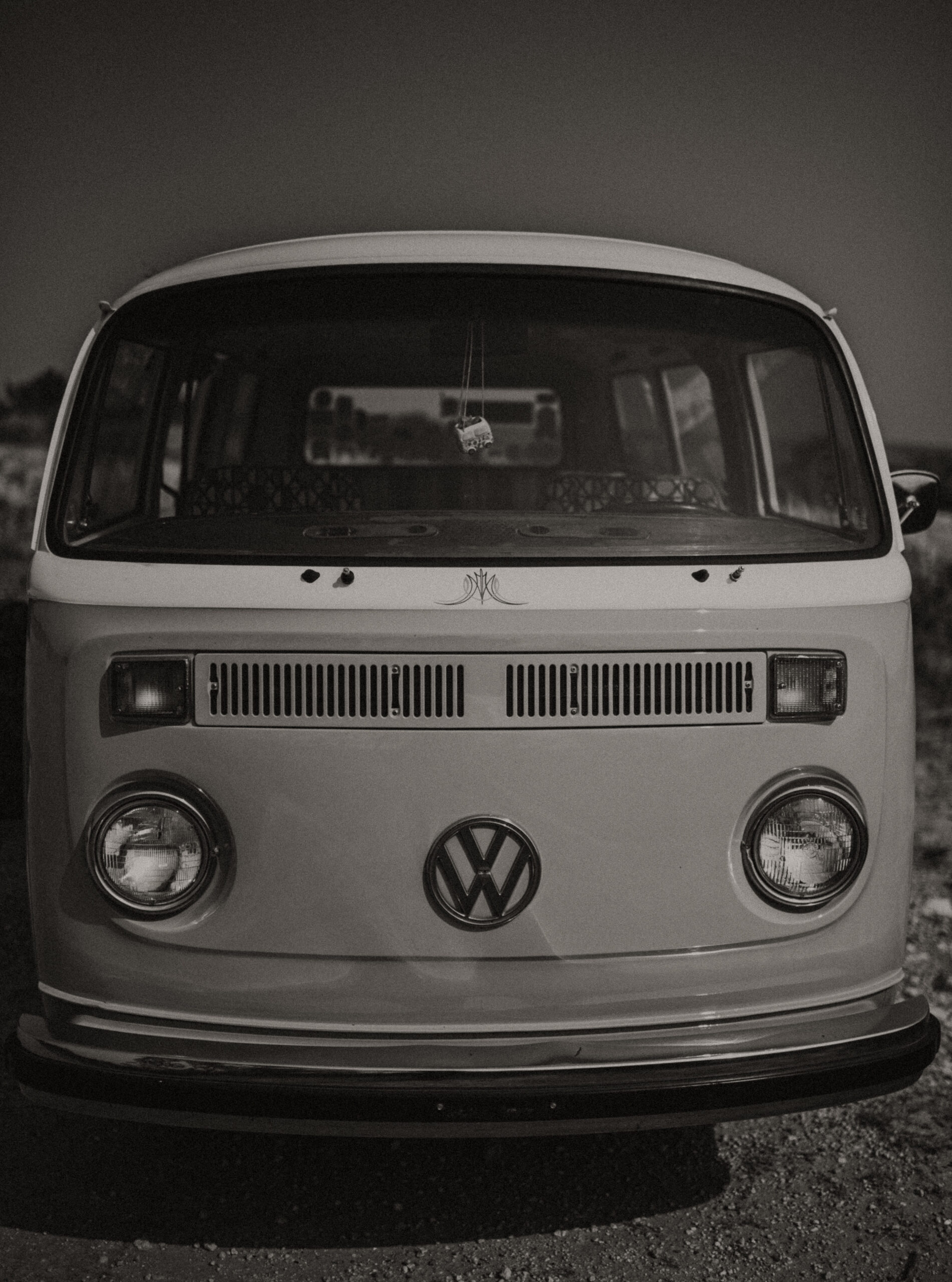 black and white image of VW van for elopement photoshoot and elopement ceremony